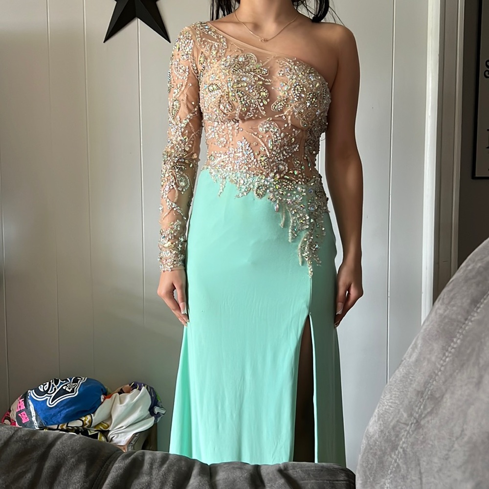 Juniors prom dress size 2